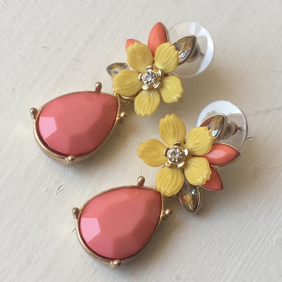 Betsey Johnson Jewelry - Betsey Johnson Flower Earrings Gold Crystal Coral